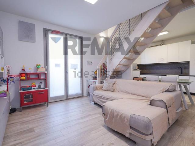 Appartamento in vendita a Boltiere, Lombardia