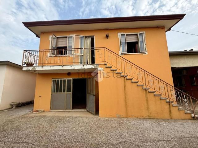 Appartamento in vendita a Santa Maria d'Adige, Vescovana