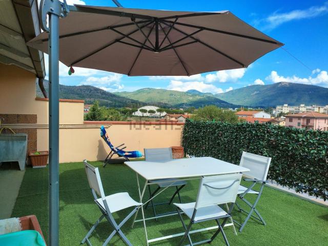 Appartamento in vendita a Prato, Toscana