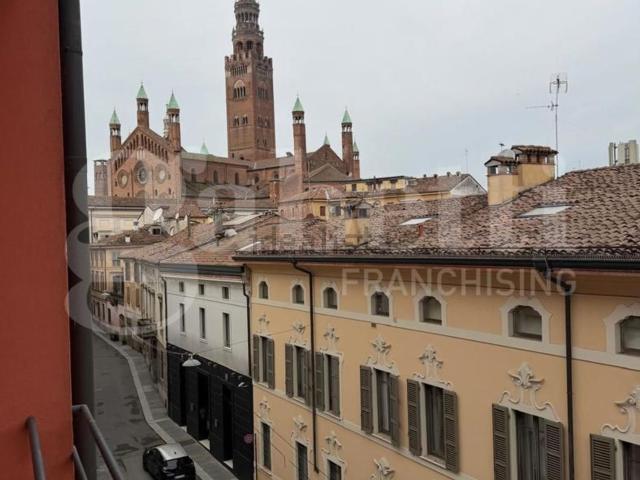Appartamento in vendita a Centro Storico, Cremona
