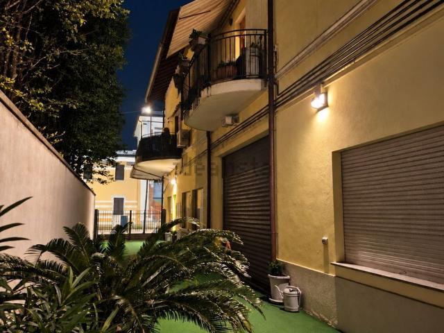 Appartamento in vendita a Varedo, Monza e della Brianza