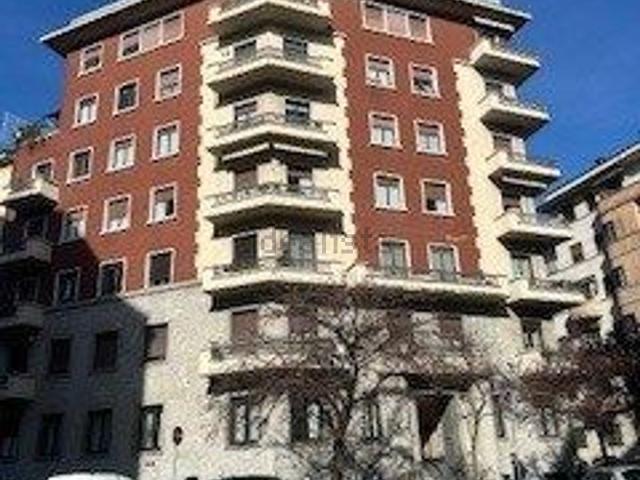 Appartamento in vendita a Municipio 8 di Milano, Milano