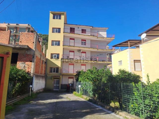 Appartamento in vendita a Barcellona Pozzo Di Gotto, Messina