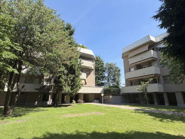 Appartamento in vendita a Campo Sportivo-Colombara, Saronno