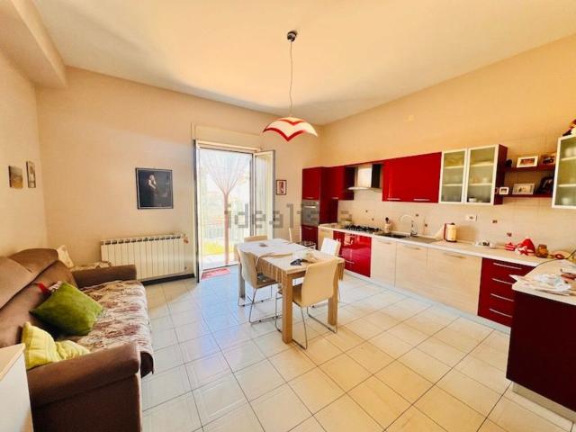 Appartamento in vendita a Adrano, Catania
