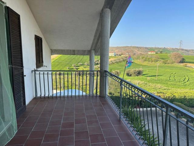 Appartamento in vendita a Atri, Abruzzo