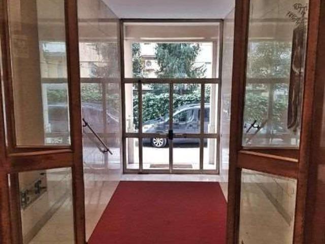 Appartamento in vendita a Modena, Quartiere Albareto