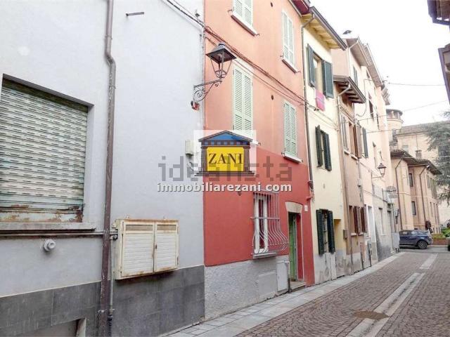 Appartamento in vendita a Fidenza, Parma