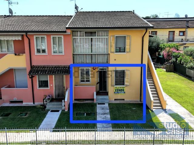 Appartamento in vendita a Peschiera Del Garda, Veneto