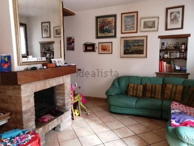 Appartamento in vendita a Terra di Mezzo, Re