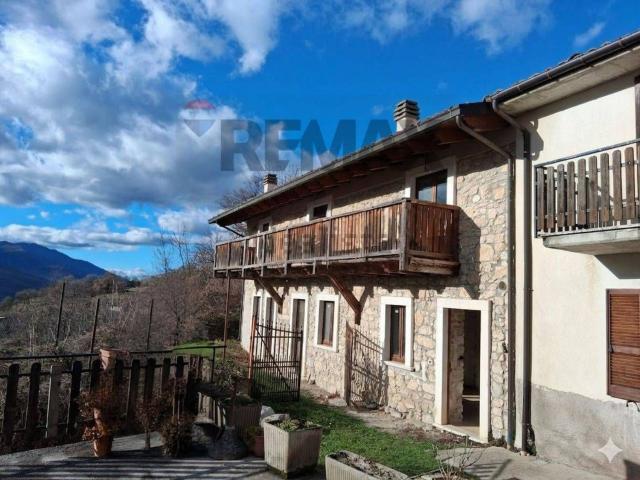 Appartamento in vendita a Sant'eufemia A Maiella, Abruzzo