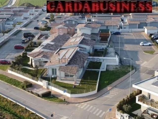 Appartamento in vendita a Lonato, Lombardia