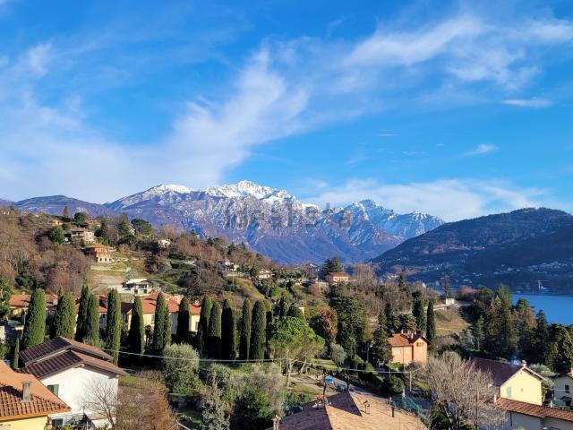 Appartamento in vendita a Lungolago, Como