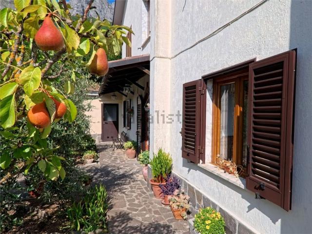 Appartamento in vendita a Fontana delle Monache, Vagli Sotto