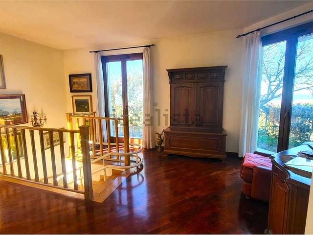 Appartamento in vendita a Fosse, Marche