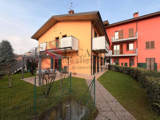 Appartamento in vendita a Lallio, Lombardia