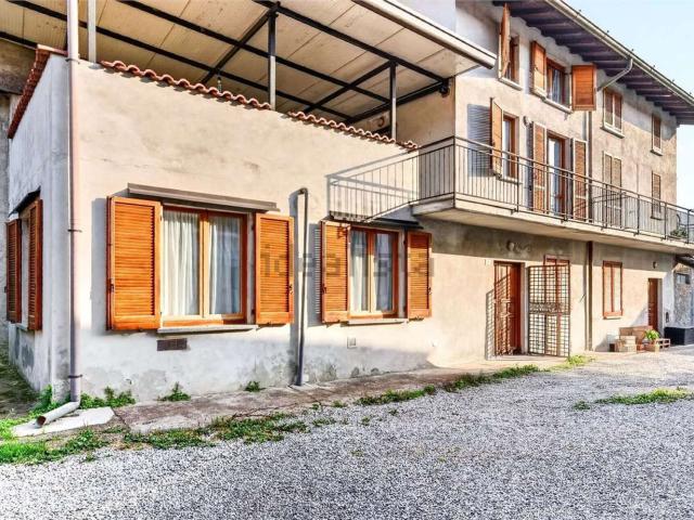 Appartamento in vendita a Cascina Gattedo, Carugo