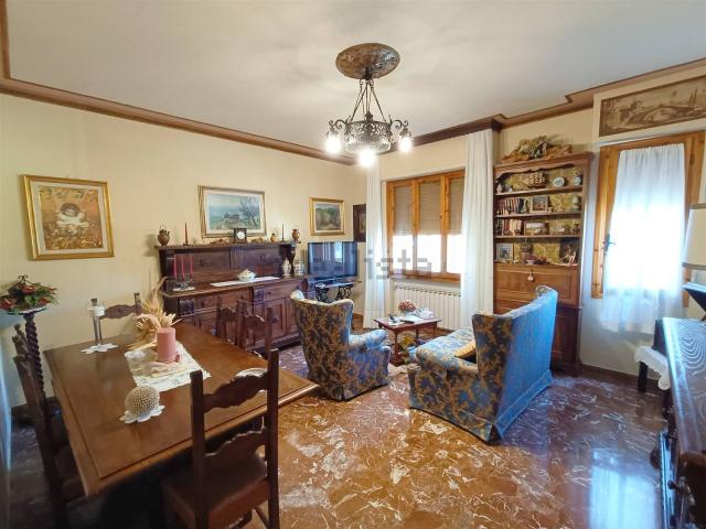 Appartamento in vendita a Vicchio, Toscana