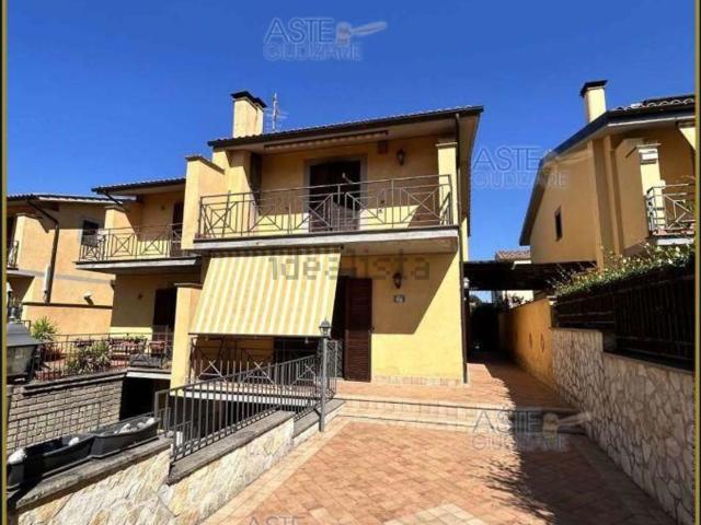 Appartamento in vendita a Barbarano Romano, Lazio