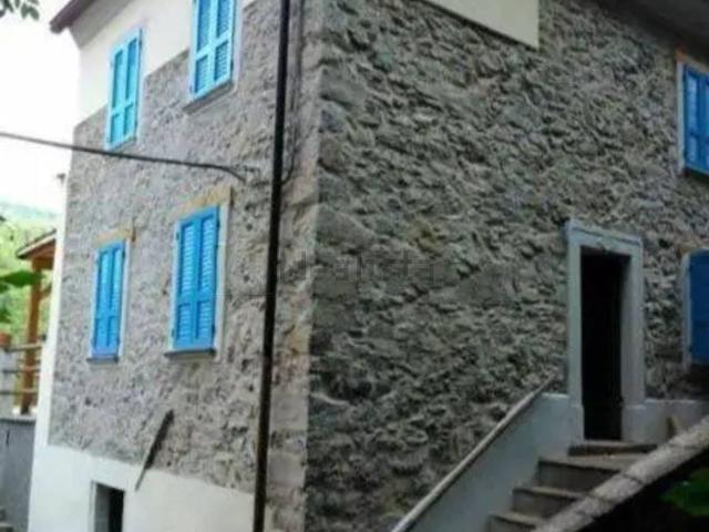 Appartamento in vendita a Bardi, Reggio Emilia