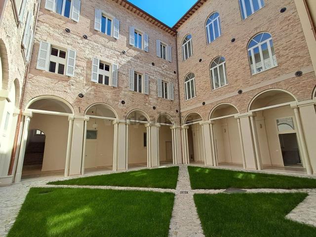 Appartamento in vendita a Porta Romana, Marche