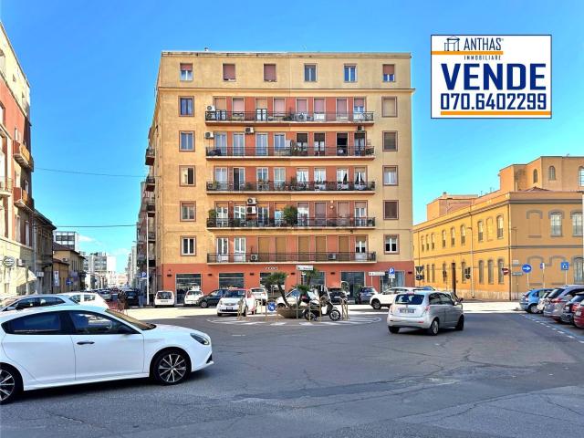 Appartamento in vendita a Bonaria, Cagliari