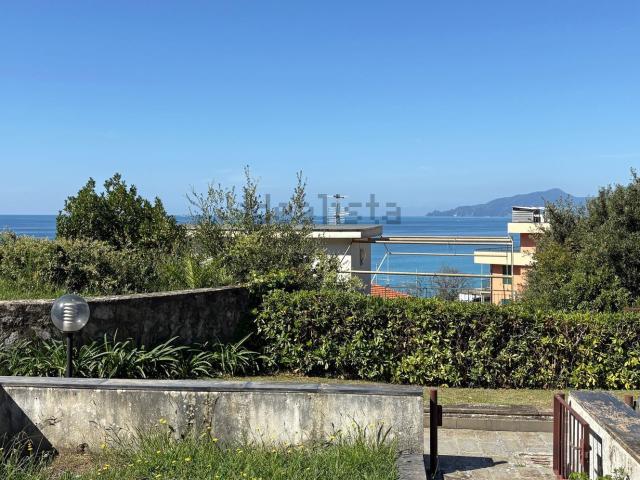 Appartamento in vendita a Lavagna, Liguria