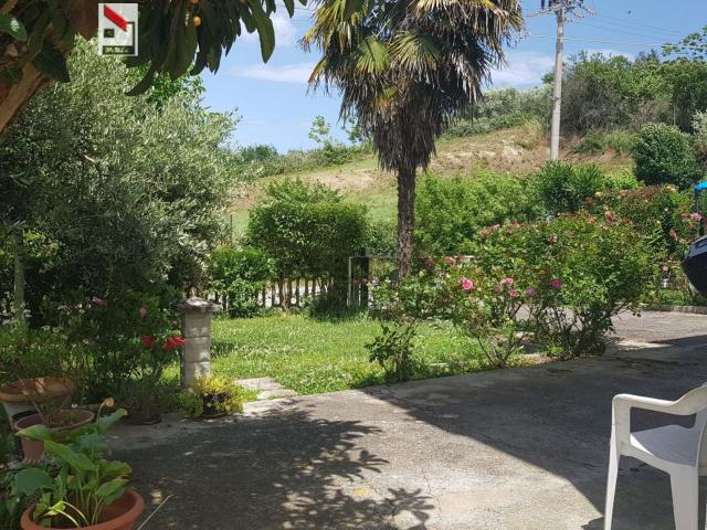 Appartamento in vendita a Vallone, Marche