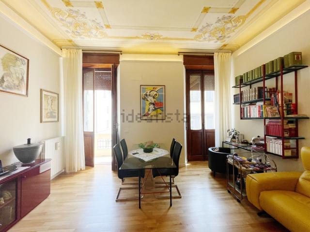 Appartamento in vendita a Parma Centro, Parma