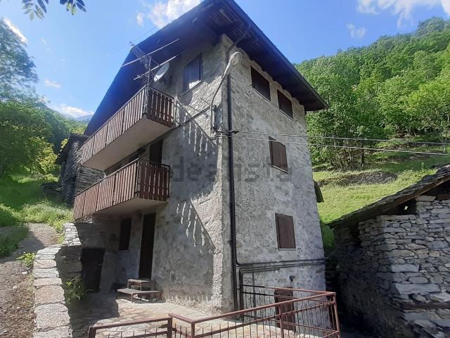 Appartamento in vendita a Spriana, Lombardia