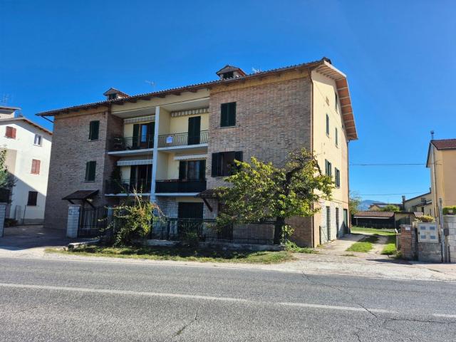 Appartamento in vendita a Ponte d'Assi, Gubbio