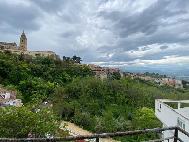 Appartamento in vendita a Chieti, Abruzzo