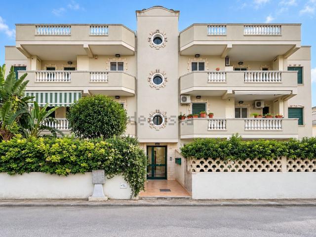 Appartamento in vendita a Leporano, Taranto