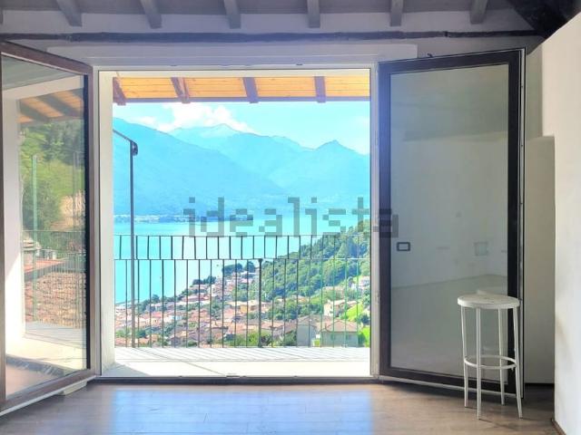 Appartamento in vendita a Musso, Lombardia