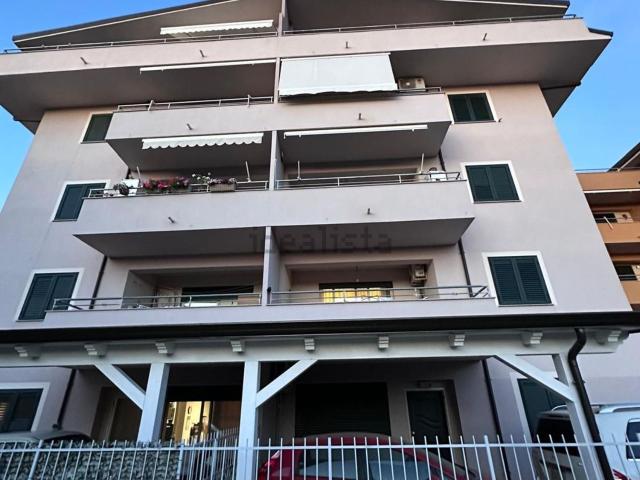 Appartamento in vendita a Gizzeria, Catanzaro