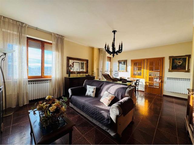 Appartamento in vendita a Gualdo Tadino, Umbria