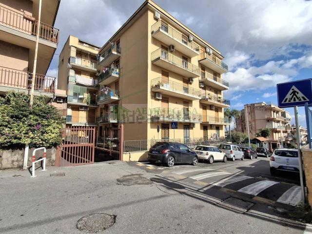 Appartamento in vendita a Fasano, Gravina Di Catania