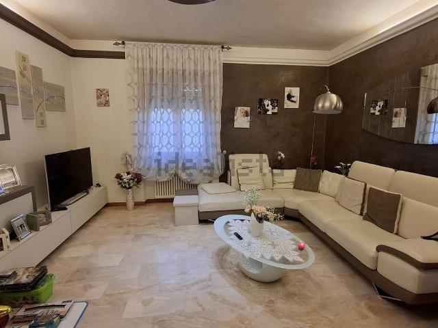 Appartamento in vendita a Zona 2000, Piacenza