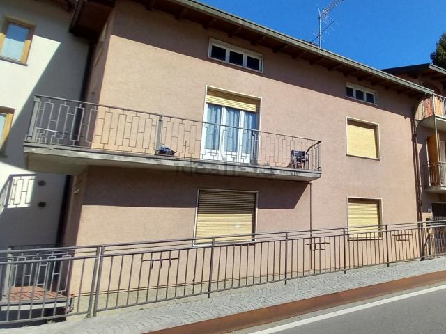 Appartamento in vendita a Rovetta, Lombardia