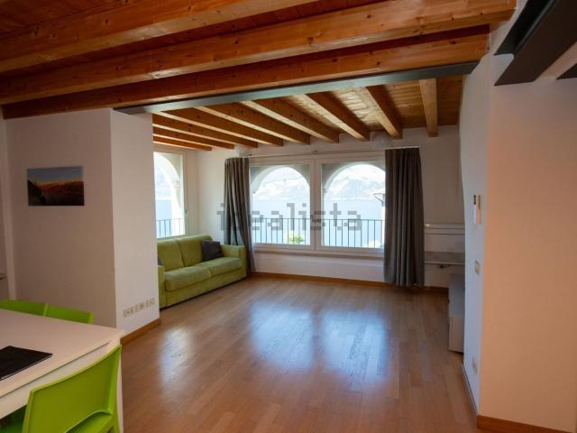 Appartamento in vendita a Brenzone sul Garda, Veneto