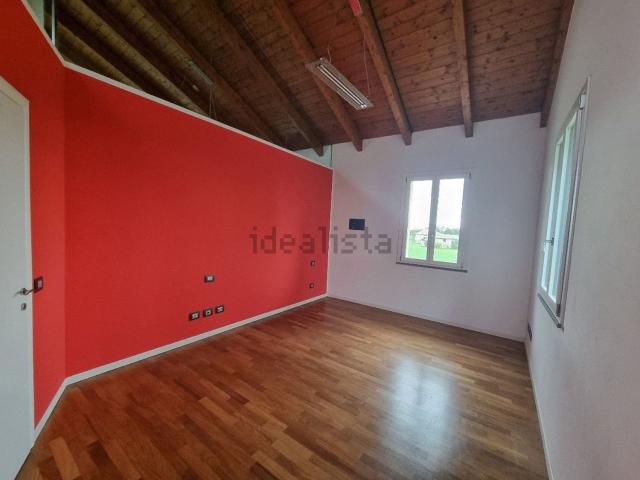 Appartamento in vendita a Re, Reggio Emilia
