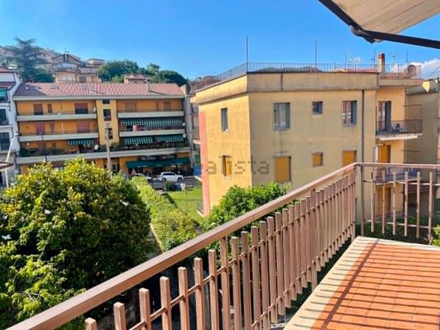 Appartamento in vendita a Montella, Campania