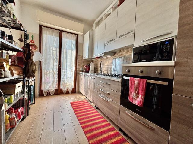 Appartamento in vendita a Rozzano, Lombardia