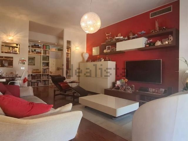 Appartamento in vendita a Treviglio, Lombardia