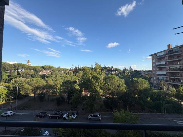 Appartamento in vendita a Torrino, Roma