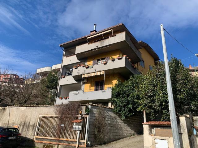 Attico in vendita a Sant'angelo A Cupolo, Campania