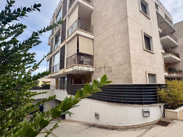 Appartamento in vendita a Bonaria, Cagliari