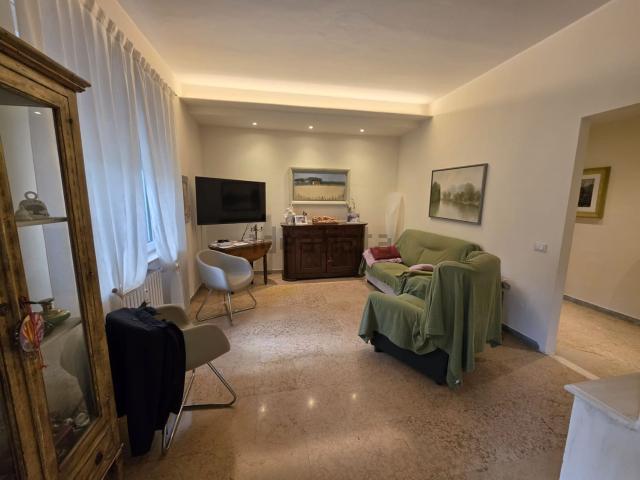 Appartamento in vendita a Infrangibile, Piacenza