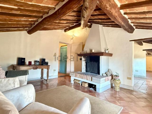 Appartamento in vendita a Quartiere Centro Storico, Buonconvento