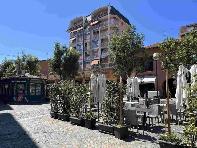 Appartamento in vendita a Abbazia, Sesto Calende
